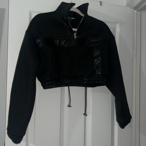 FashionNova size XS hoodie sweatshirt cropped style black 1/4 zipper hoodie